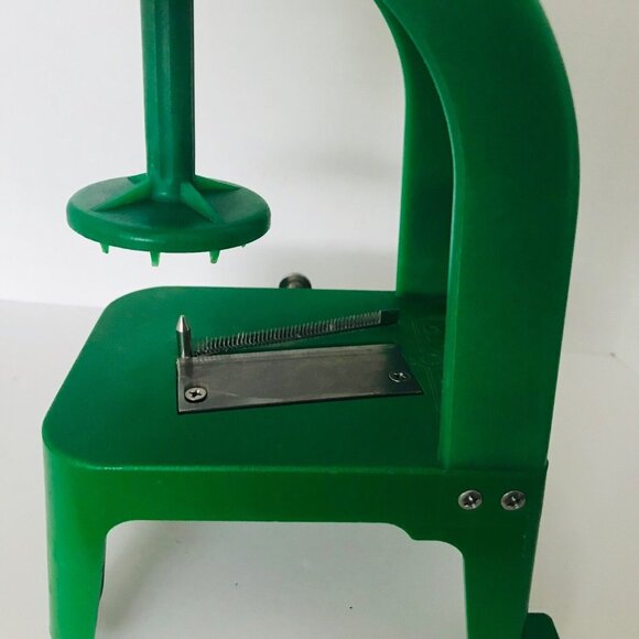 Benriner Cook Help Japanese Fruit & Vegetable Slicer Shredder Kitchen Tool - Picture 6 of 12